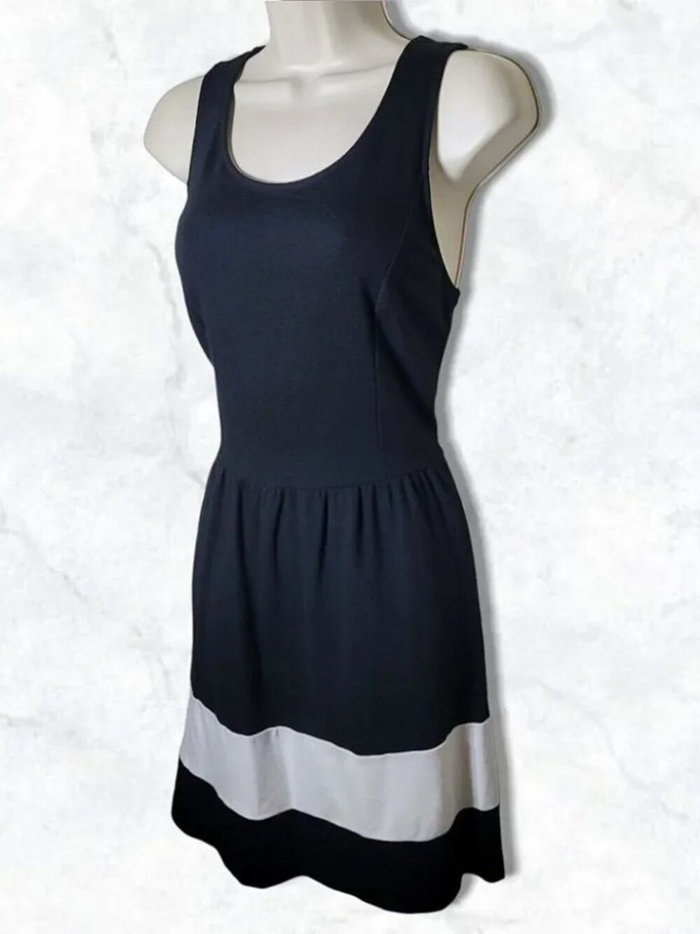 Kensie Mini Dress - Black & White A-Line Scoop Neck Sleeveless Striped Dress